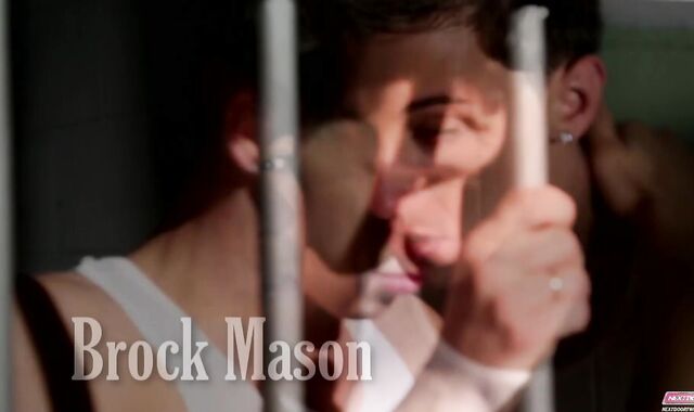 Next Door Twunk:spycam Brock's Beef whistle Violates the Barriers