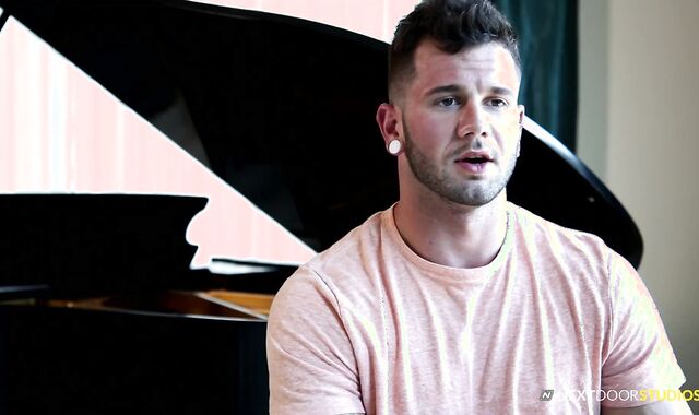 Next Door Masculine:voyeur Johnny's Glossy Moist Spunk-pump