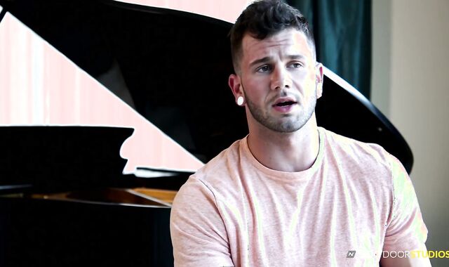 Next Door Masculine:voyeur Johnny's Glossy Moist Spunk-pump