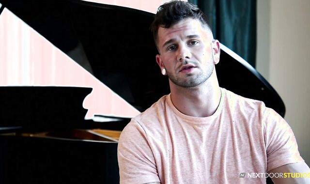 Next Door Masculine:voyeur Johnny's Glossy Moist Spunk-pump