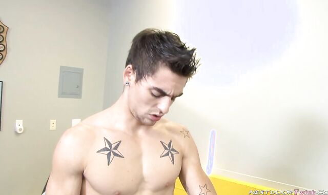 Next Door Lad:spycam Weight Bench Takes on Fresh Meaning for 3