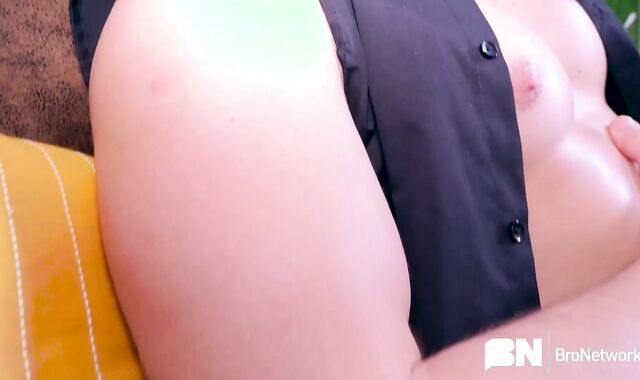 HotAFmen:voyeur Detecting the Crazy Side of Nestor Canquiz