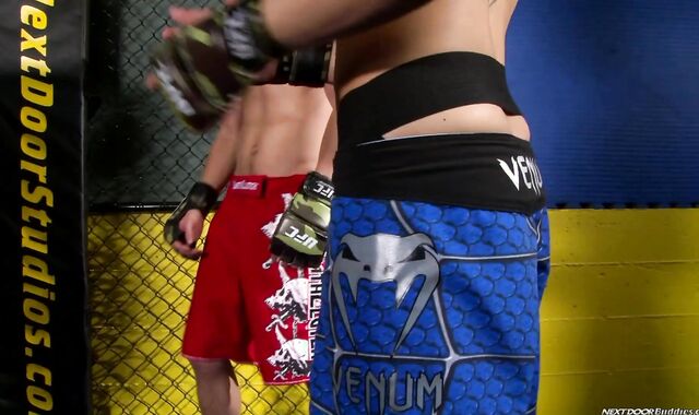 Next Door Homies:voyeur Gym Pals Get Too Close