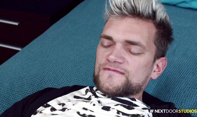 Next Door Pals:voyeur Inevitable Temptations