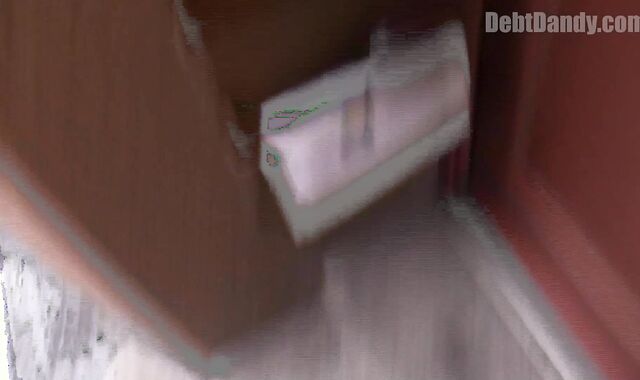 Debt Dandy:voyeur Raindrops of fervor with a pierced stud