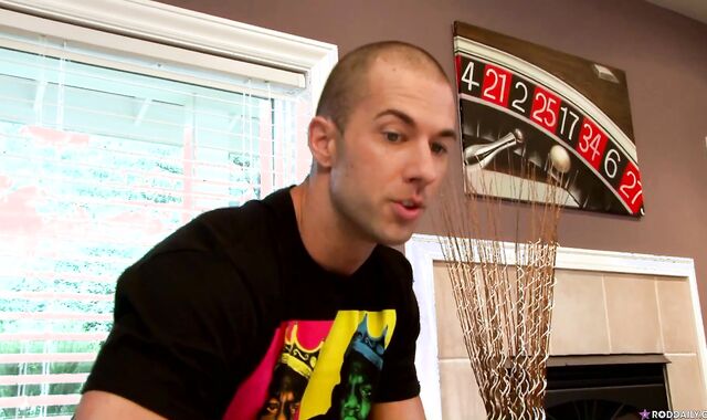 Shaft Daily:voyeur A Ordinary Bet Turns Into a Crazy Rail for Trio