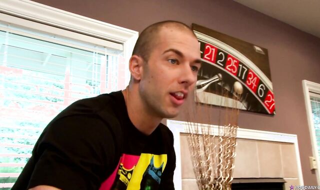 Shaft Daily:voyeur A Ordinary Bet Turns Into a Crazy Rail for Trio