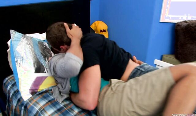 Next Door Youngster:voyeur Sneaky Boys Examine Inbetween the Sheets