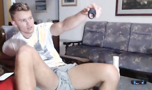 Dutch Hairy man Wanks Off