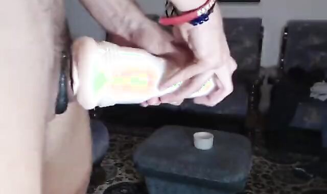 Dutch Hairy man Wanks Off