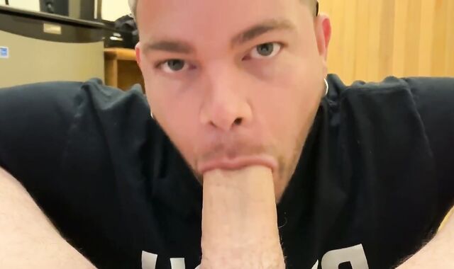 JUST CALL ME HENRY:voyeur BORIQUANKING spycam(Forearms Free-for-all Facial cumshot,spycam Sorta)