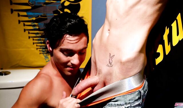 Next Door Twunk:spycam Mopping Up More than Messes