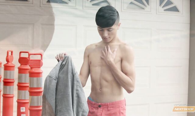 Next Door Lad:voyeur Maxim's Ample Faux-cock Enjoyment