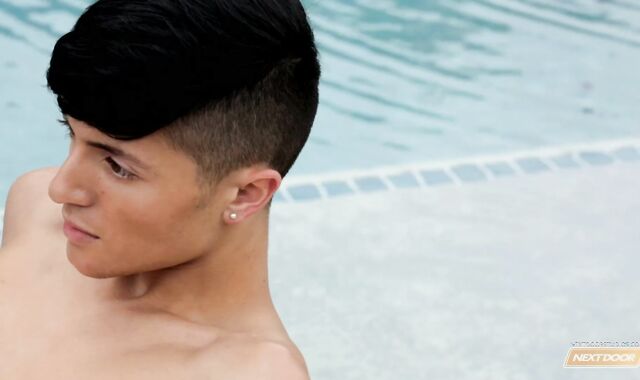 Next Door Lad:voyeur Maxim's Ample Faux-cock Enjoyment