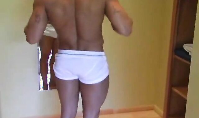 Cody Cummings:spycam Cody's Bathtub Escapade