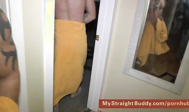 Hetero Marines Nick spycam&spycam Brennan In The Douche