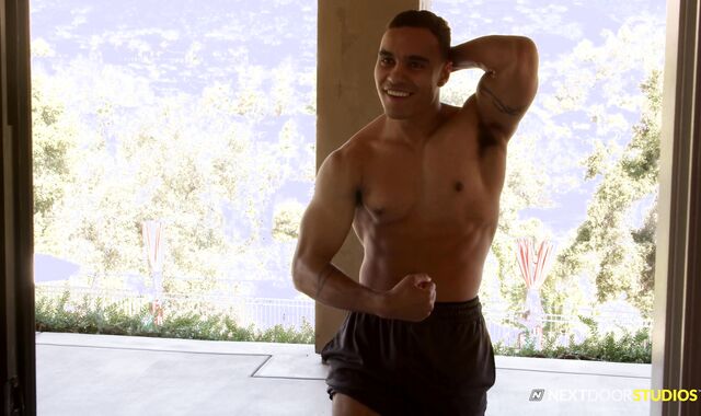 Next Door Twunk:voyeur The Sleek Operator and His School Punch