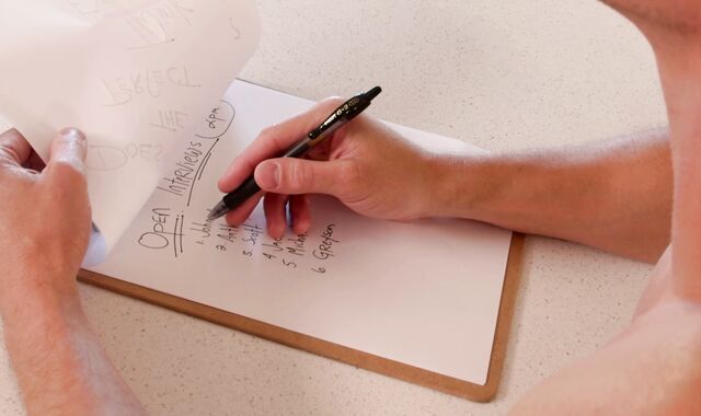 Next Door Twunk:voyeur The Sleek Operator and His School Punch