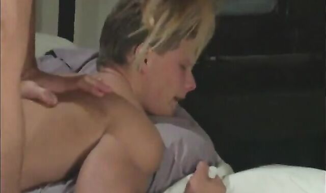 The fellows Next Door voyeur-voyeur Episode trio