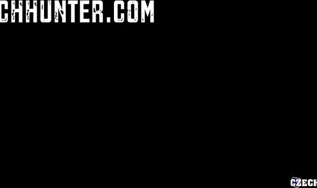 Czech Hunter:spycam Nature's Call For 2 Fags