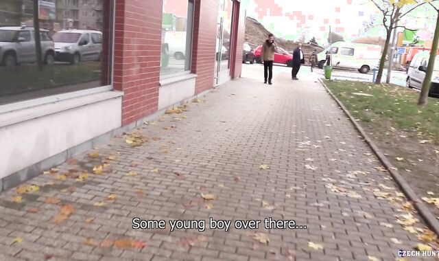 Czech Hunter:spycam Nature's Call For 2 Fags