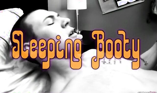 Next Door Twunk:voyeur Panicked but Rapidly Re-active