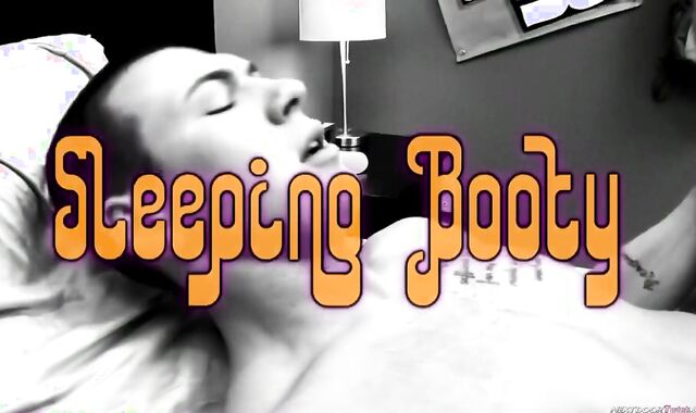 Next Door Twunk:voyeur Panicked but Rapidly Re-active