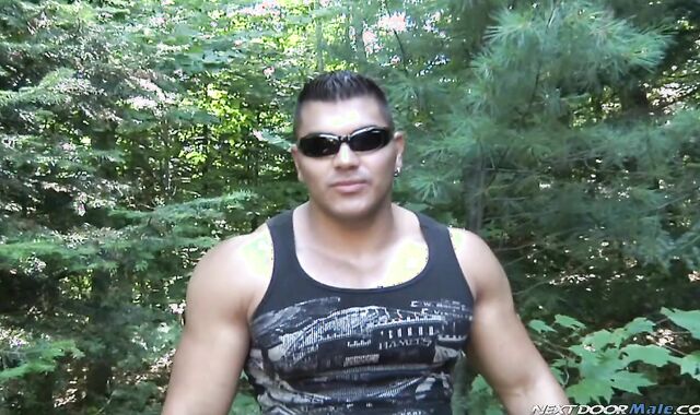 Next Door Masculine:Cam Provocative Spreading in The Shaded Clearing