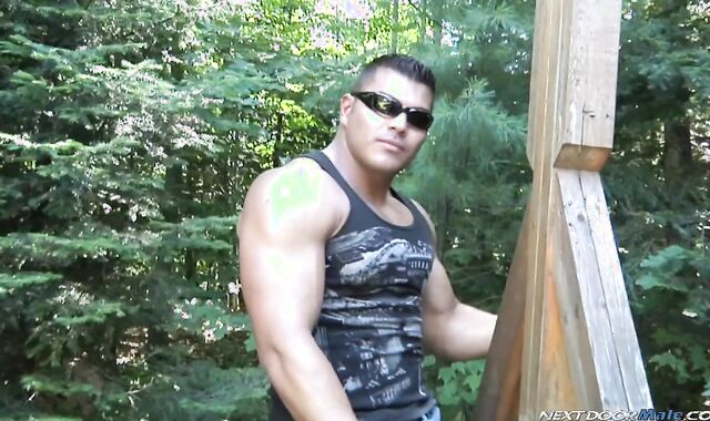 Next Door Masculine:Cam Provocative Spreading in The Shaded Clearing