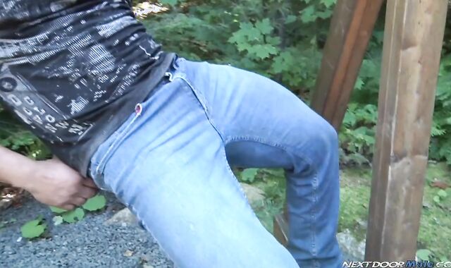 Next Door Masculine:Cam Provocative Spreading in The Shaded Clearing