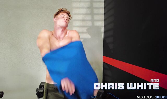 Next Door Mates:voyeur Sneaky Boys Share Their Secret