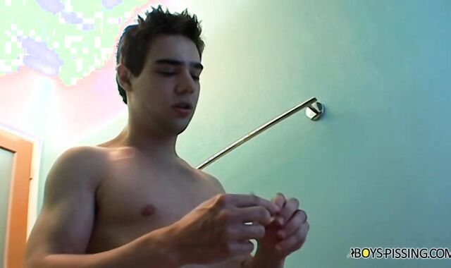 Zack voyeur&spycam Ayden Urinate Fuckin spycam-spycam Zack Randall Ayden James