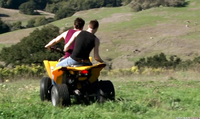 Next Door Lad:voyeur 2 Jocks Neat Up After a Rail