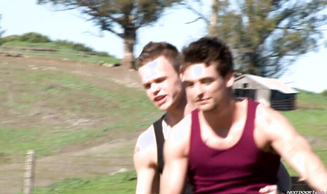 Next Door Lad:voyeur 2 Jocks Neat Up After a Rail