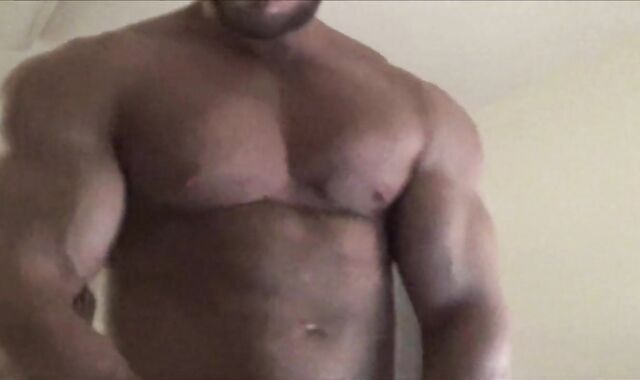 Bodybuilder webcam
