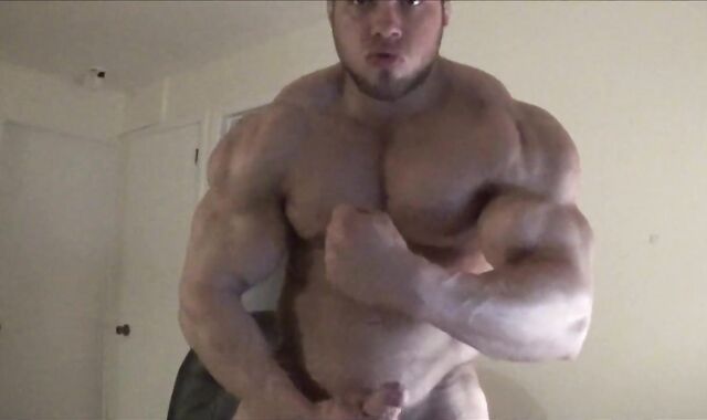 Bodybuilder webcam