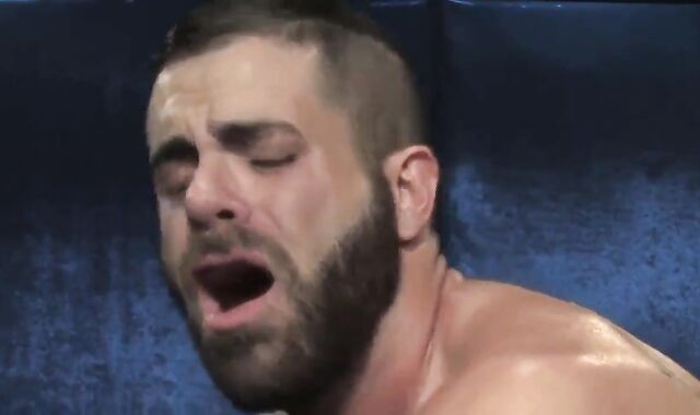 Mike Dozer screwing A Bearded Wolf Bottom