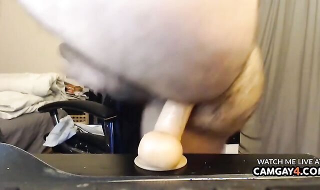 dude jizzes while Tugging His hirsute caboose With A wand