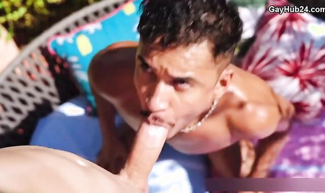 That ravishing nude Bottom Sure Knows How To Satiate A enormous man rod