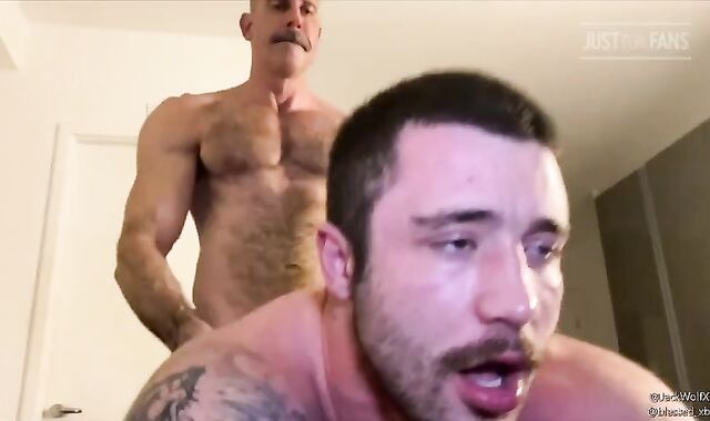 Masturbate Otter Breeds Glad twink