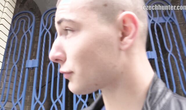 Czech Hunter:voyeur A Disappointing 3 way That Never Was