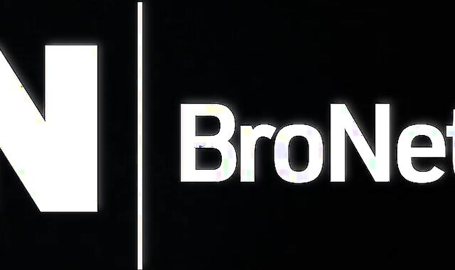 HotAFmen:voyeur The Dance of Self-Elation with Phillipe