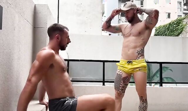 Getting Rigid while Working Out spycam[ONLYFANS]