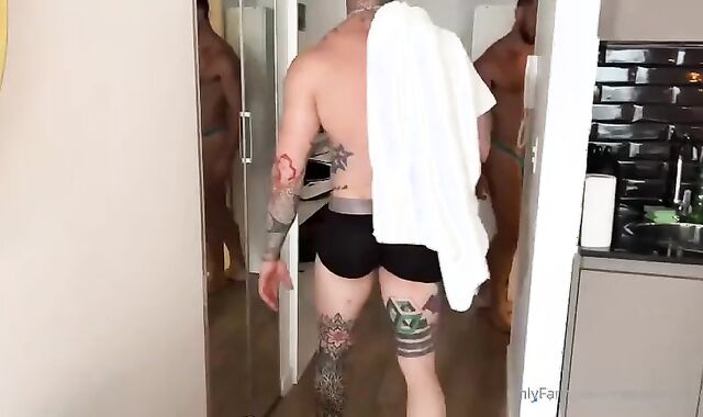 Getting Rigid while Working Out spycam[ONLYFANS]