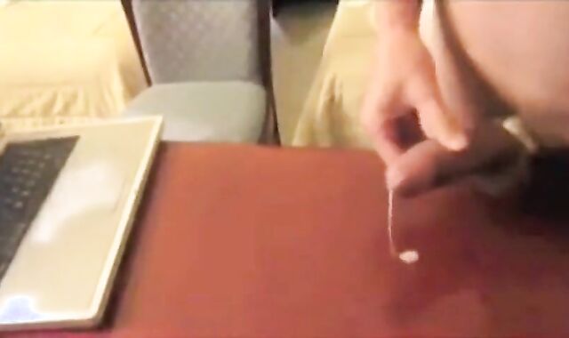 Unlimited Cum Supply for This Horny Amateur Man!