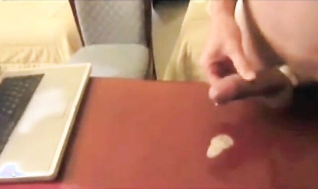 Unlimited Cum Supply for This Horny Amateur Man!