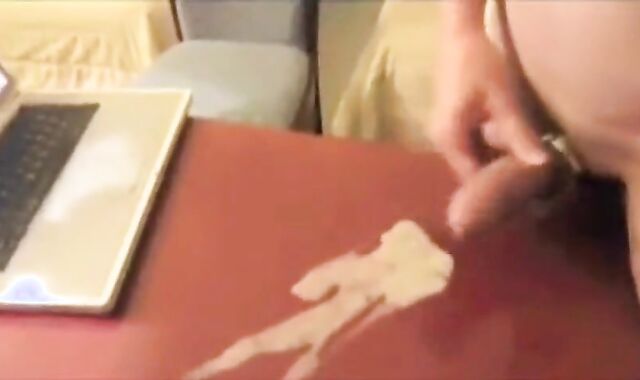 Unlimited Cum Supply for This Horny Amateur Man!