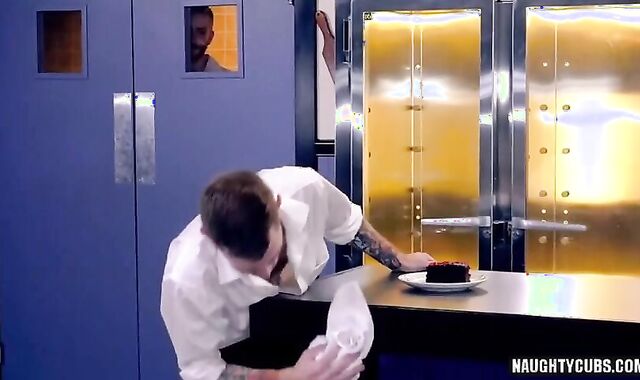 Tat fag Predominance And money-shot