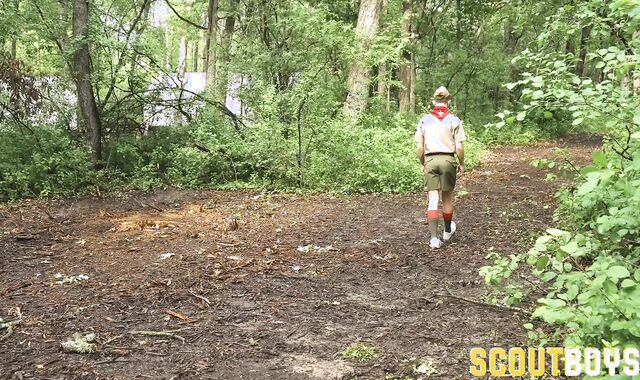 scoutboys:spycam Unloading on the Woods Floor