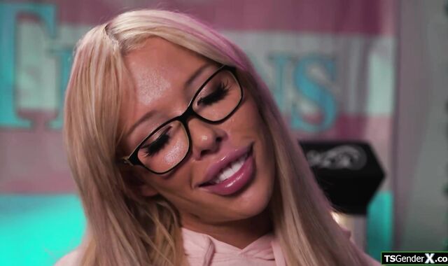 You wanna suck on my shemale lollipop?